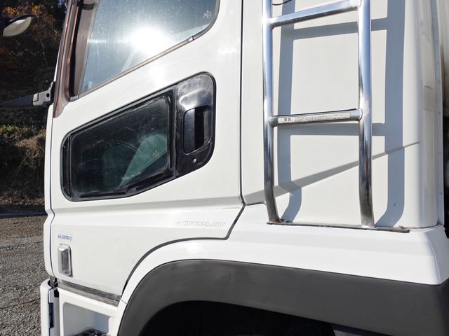 MITSUBISHI FUSOU SUPER GREAT 2017 Image 31