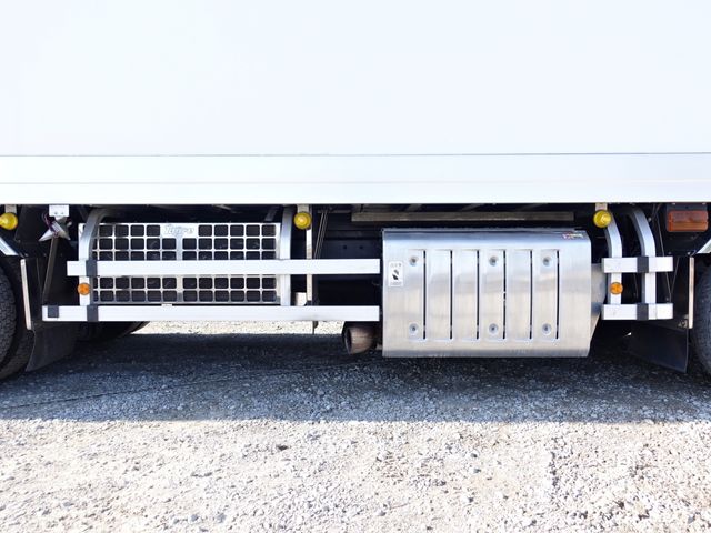 MITSUBISHI FUSOU SUPER GREAT 2017 Image 31