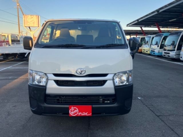 TOYOTA HIACE VAN 2WD 2023 Image 31