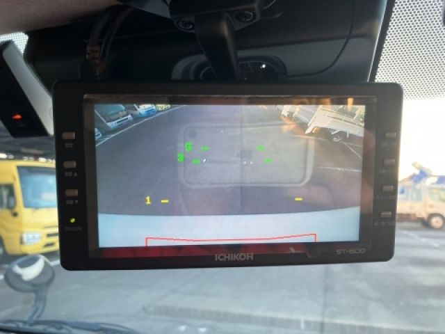 TOYOTA HIACE VAN 2WD 2023 Image 31