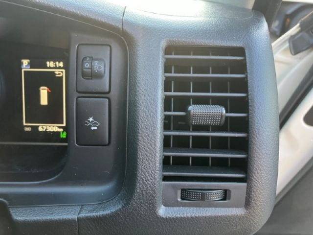 TOYOTA HIACE VAN 2WD 2023 Image 31