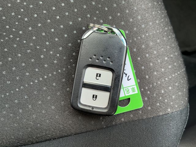 HONDA FIT HYBRID 2015 Image 31