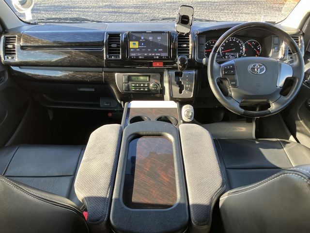 TOYOTA HIACE VAN 2WD 2016 Image 31