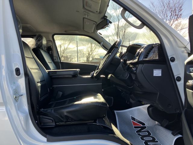 TOYOTA HIACE VAN 2WD 2016 Image 31