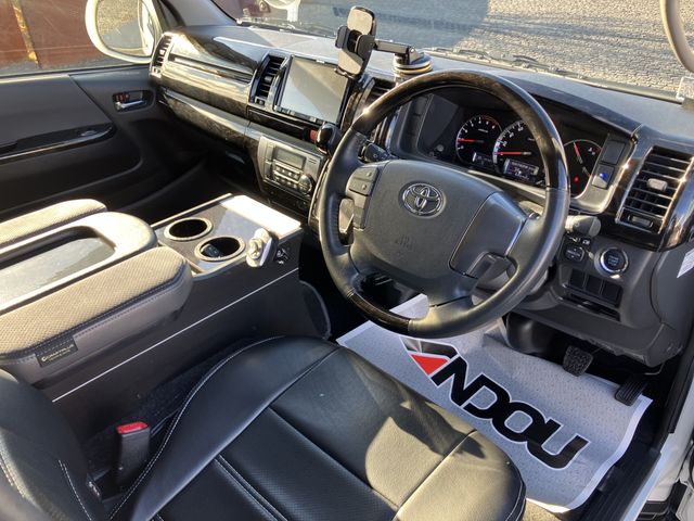 TOYOTA HIACE VAN 2WD 2016 Image 31