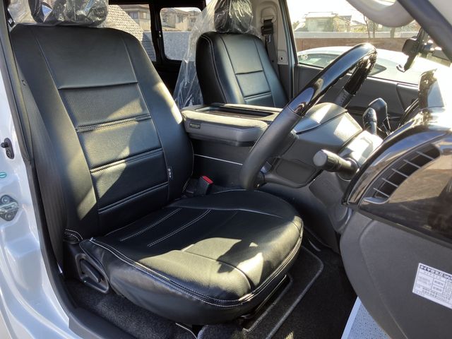 TOYOTA HIACE VAN 2WD 2016 Image 31