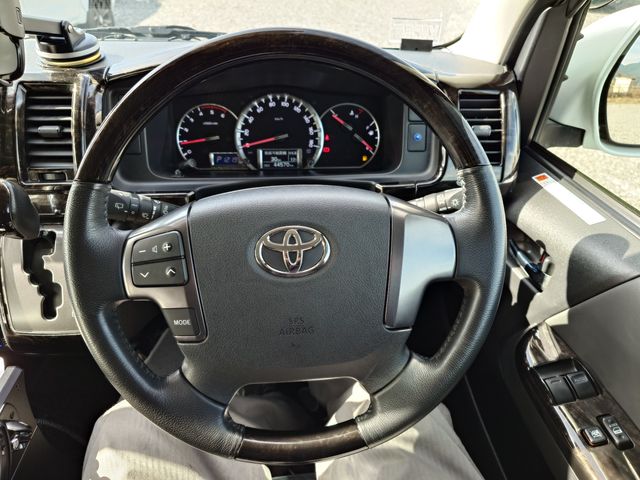 TOYOTA HIACE VAN 2WD 2016 Image 31