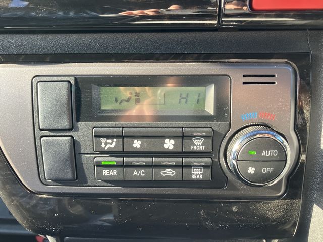 TOYOTA HIACE VAN 2WD 2016 Image 31