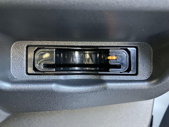 TOYOTA HIACE VAN 2WD 2016 Image 31