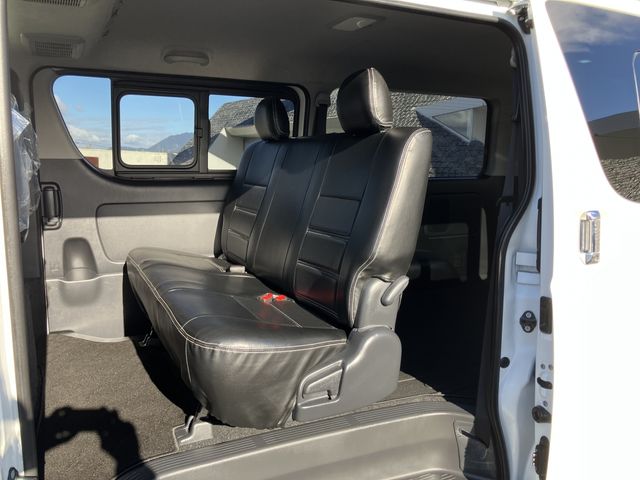TOYOTA HIACE VAN 2WD 2016 Image 31