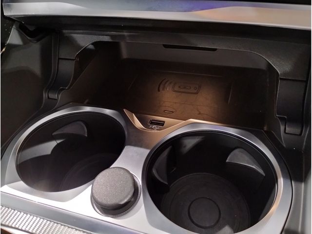 BMW 8SERIES 2021 Image 31