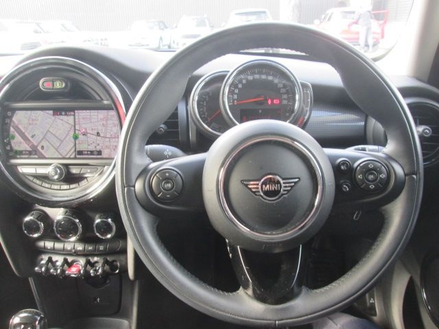 BMW MINI COOPER 5DOOR 2021 Image 31