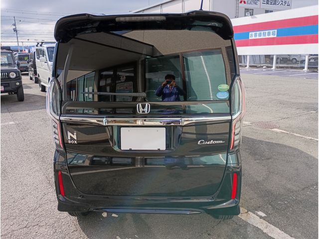 HONDA N BOX CUSTOM 2020 Image 31