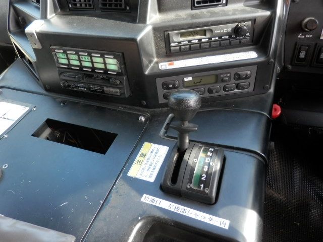 HINO PROFIA 2009 Image 31