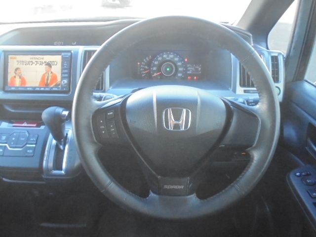 HONDA STEPWAGON SPADA 2010 Image 31