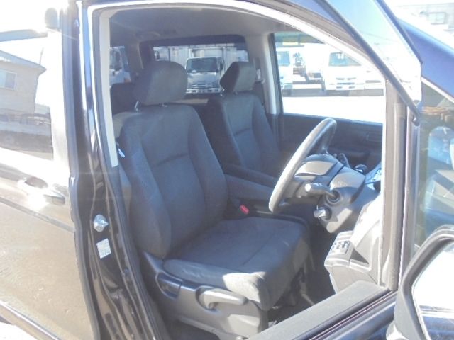 HONDA STEPWAGON SPADA 2010 Image 31