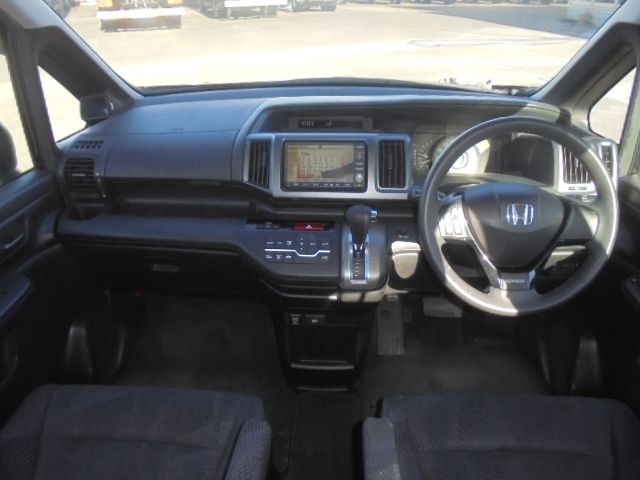 HONDA STEPWAGON SPADA 2010 Image 31