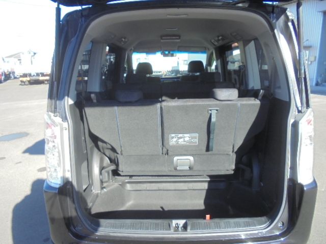 HONDA STEPWAGON SPADA 2010 Image 31