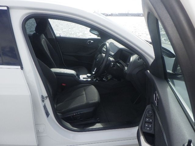 BMW 1SERIES 2020 Image 31