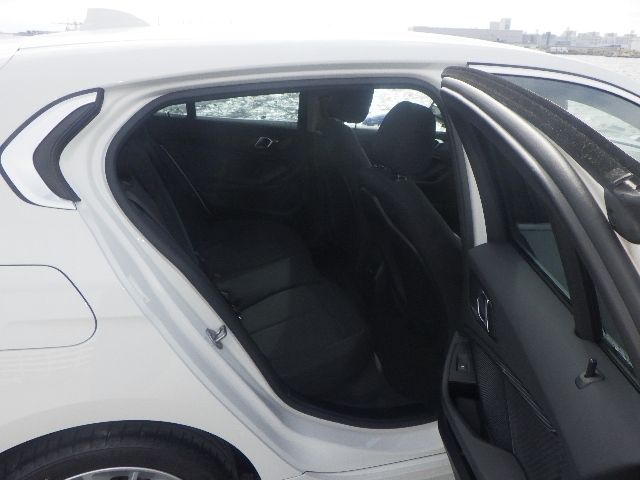 BMW 1SERIES 2020 Image 31