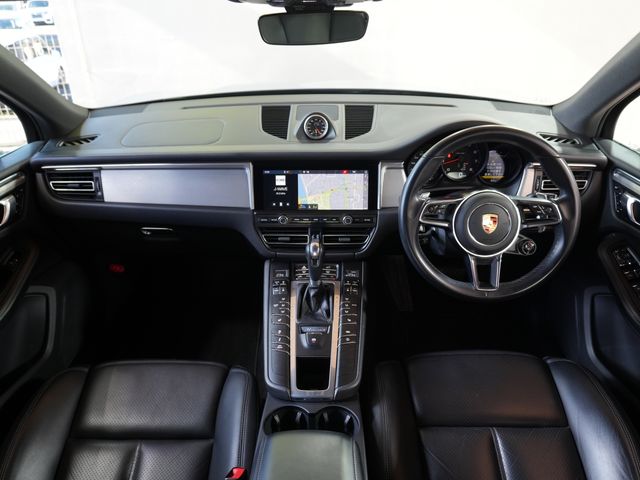 PORSCHE MACAN 2019 Image 31