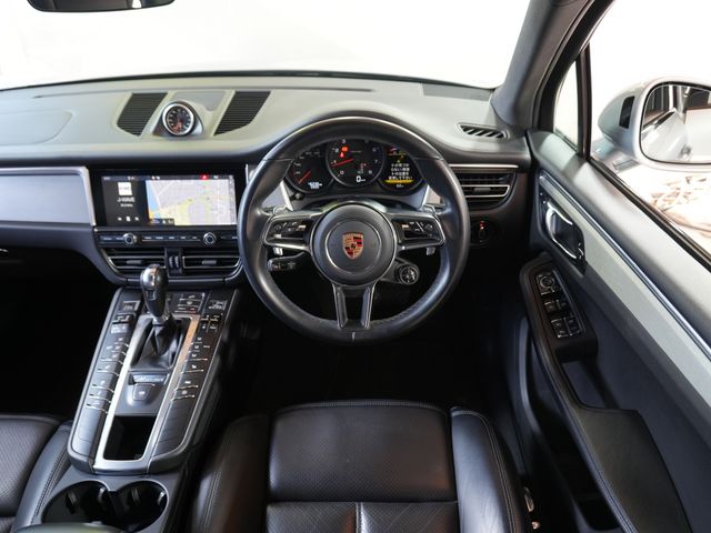 PORSCHE MACAN 2019 Image 31