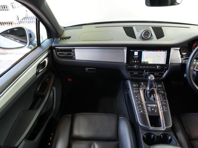 PORSCHE MACAN 2019 Image 31