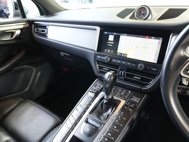 PORSCHE MACAN 2019 Image 31