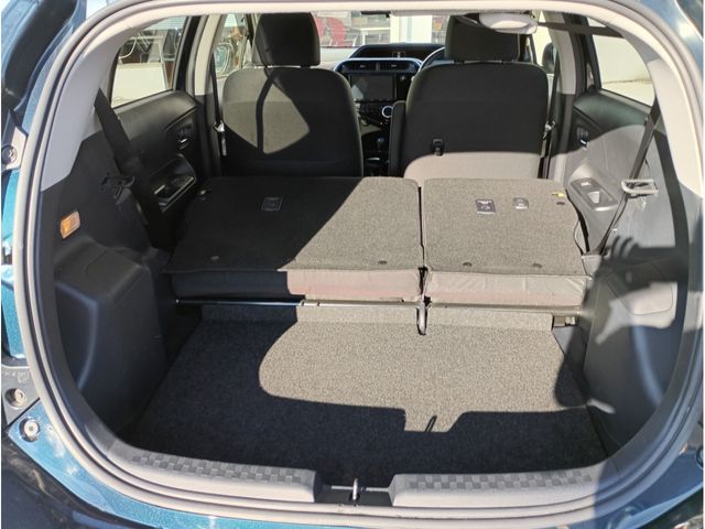 TOYOTA AQUA 2017 Image 31