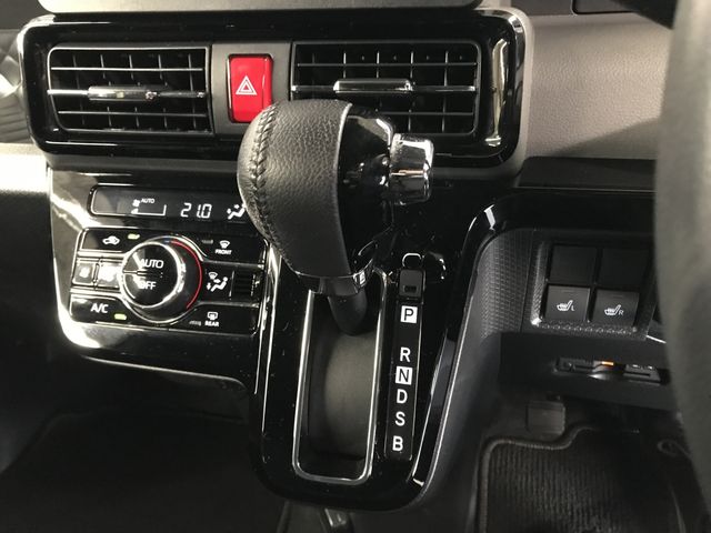 DAIHATSU TANTO CUSTOM 2020 Image 31