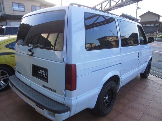 CHEVROLET ASTRO 2002 Image 31