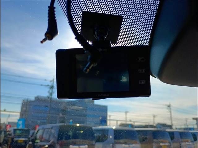 TOYOTA NOAH HYBRID 4WD 2023 Image 31