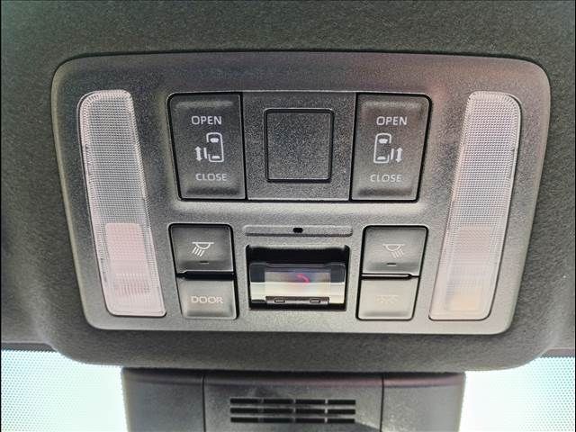 TOYOTA NOAH HYBRID 4WD 2023 Image 31