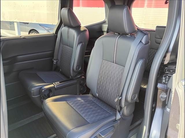 TOYOTA NOAH HYBRID 4WD 2023 Image 31