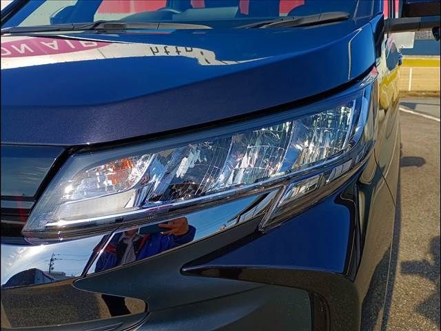 TOYOTA NOAH HYBRID 4WD 2023 Image 31