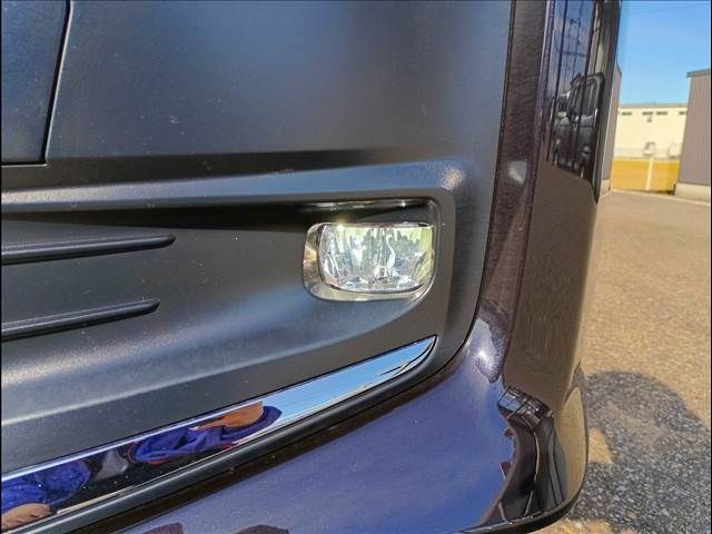 TOYOTA NOAH HYBRID 4WD 2023 Image 31