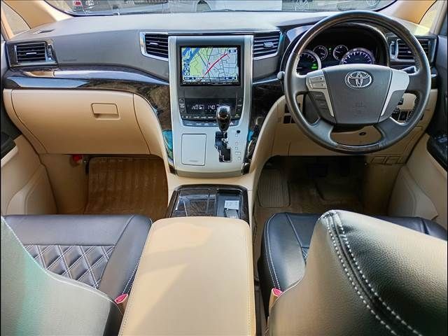 TOYOTA ALPHARD HYBRID 4WD 2013 Image 31