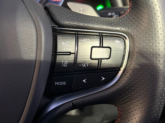 TOYOTA LEXUS ES300H 2019 Image 31