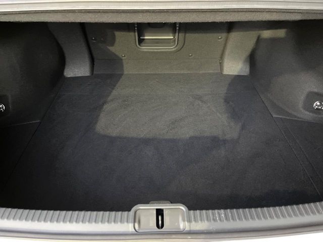 TOYOTA LEXUS ES300H 2019 Image 31