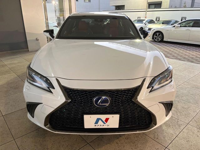 TOYOTA LEXUS ES300H 2019 Image 31