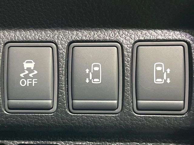 NISSAN ELGRAND 2018 Image 31