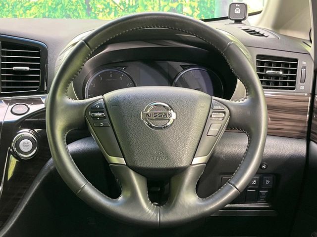 NISSAN ELGRAND 2018 Image 31