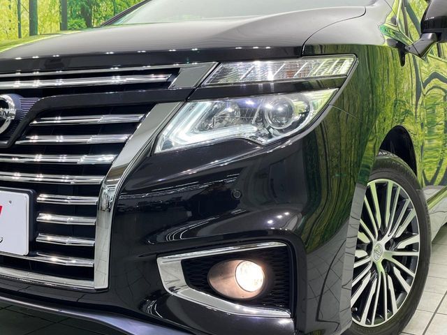 NISSAN ELGRAND 2018 Image 31