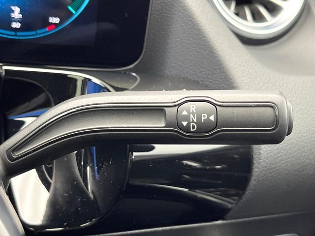 MERCEDES BENZ GLA CL 2021 Image 31