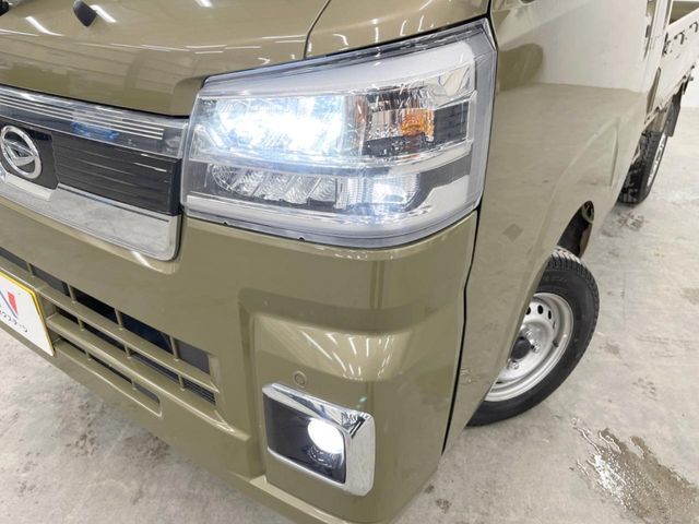 DAIHATSU HIJET TRUCK 4WD 2022 Image 31