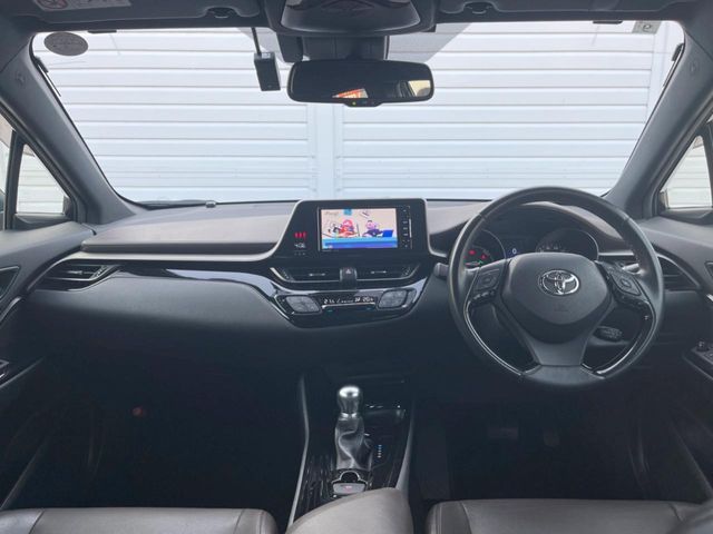 TOYOTA C-HR 2019 Image 31