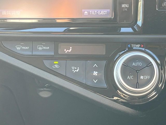 TOYOTA AQUA 2017 Image 31