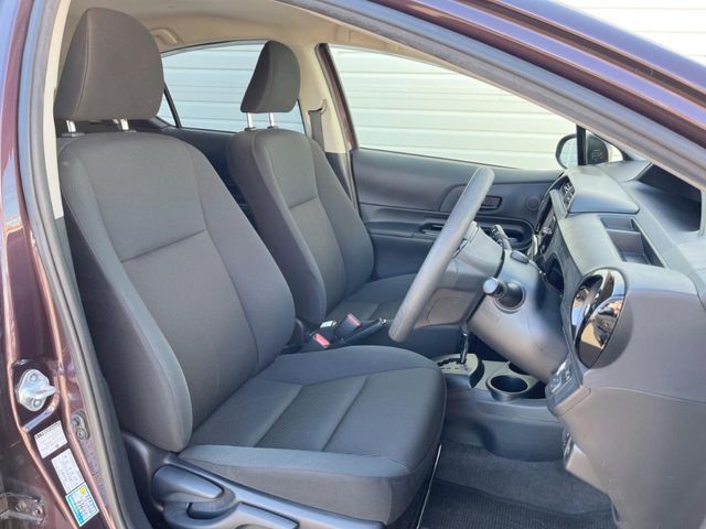 TOYOTA AQUA 2017 Image 31