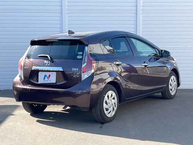 TOYOTA AQUA 2017 Image 31