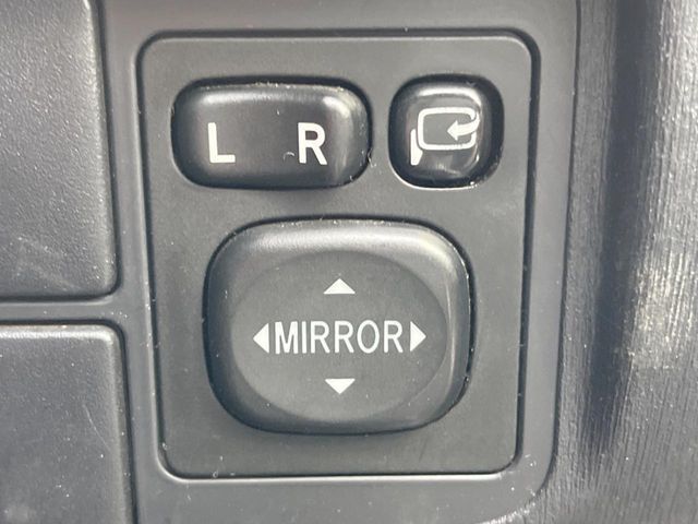 TOYOTA PRIUS 2015 Image 31